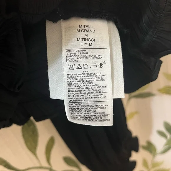 GAP Smocked-Waist Satin Top in Black — Size M (Tall) like new - Picture 7 of 7